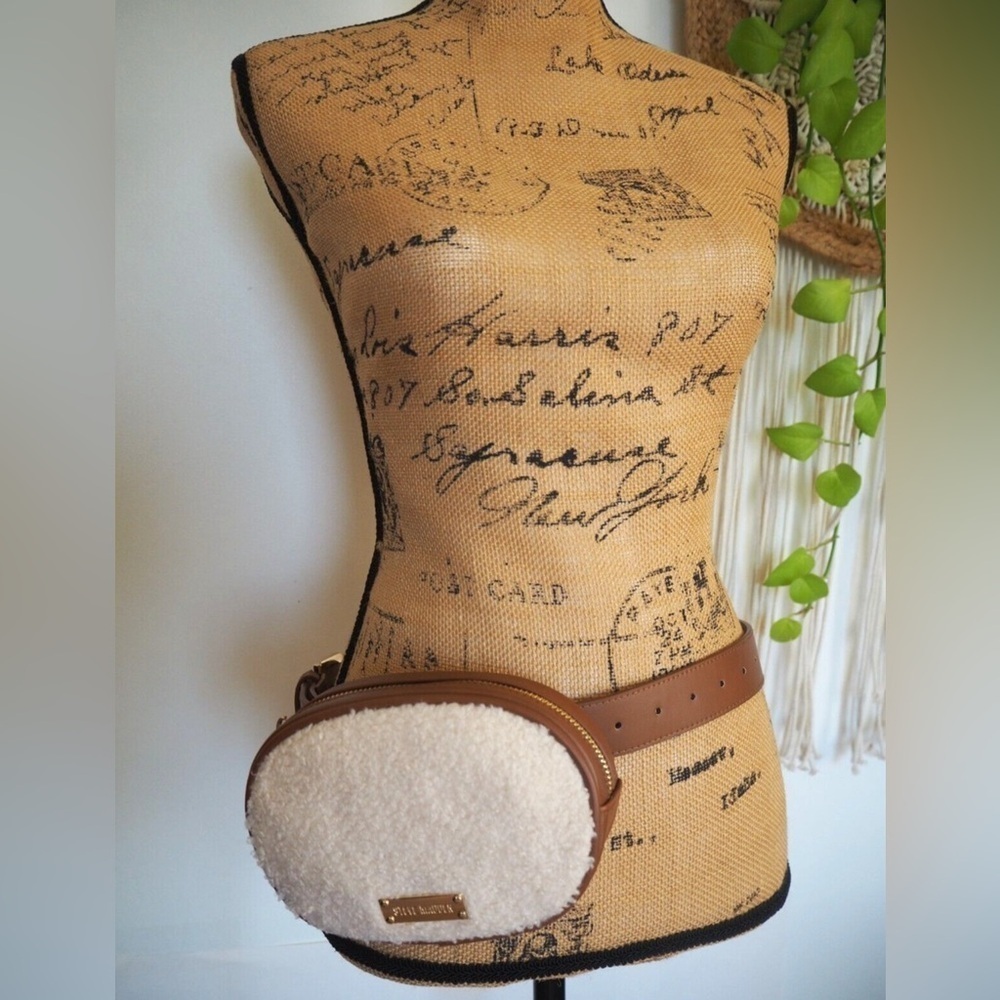 Steve Madden Oval Belt Bag